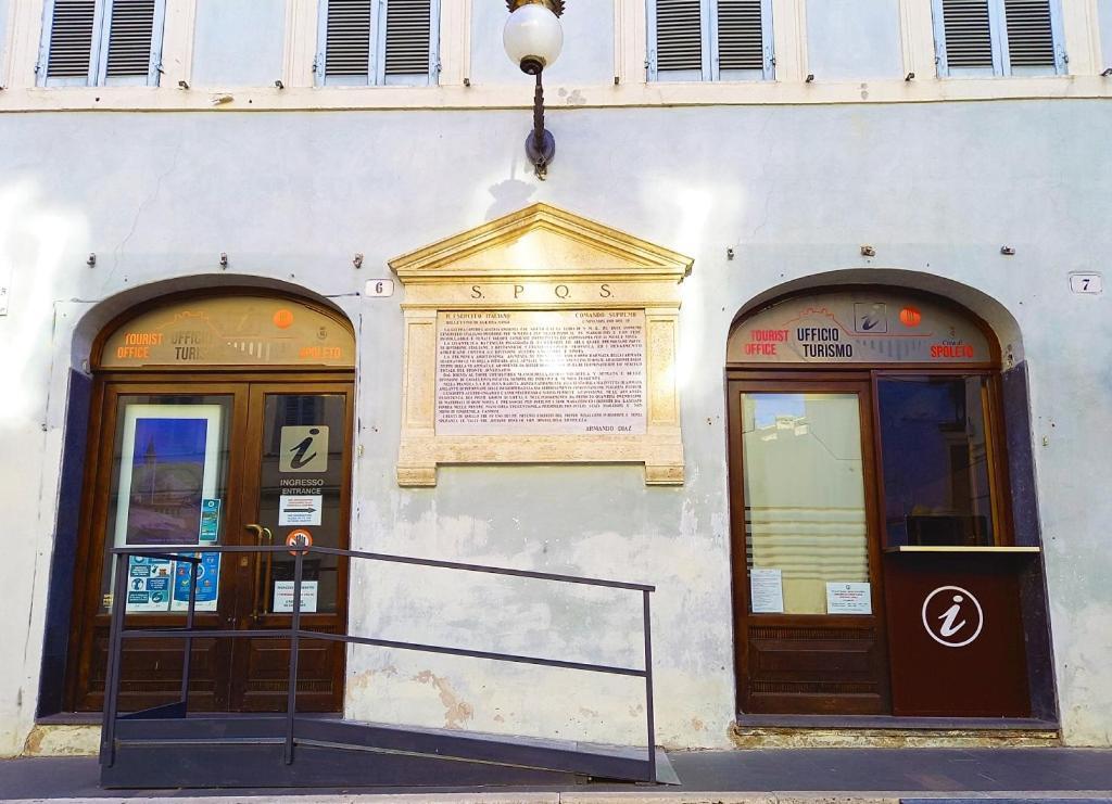 Appartamento Central Palace Сполето Екстериор снимка